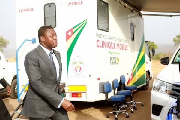 Togo : Rural areas receive five mobile clinics for a better access to health